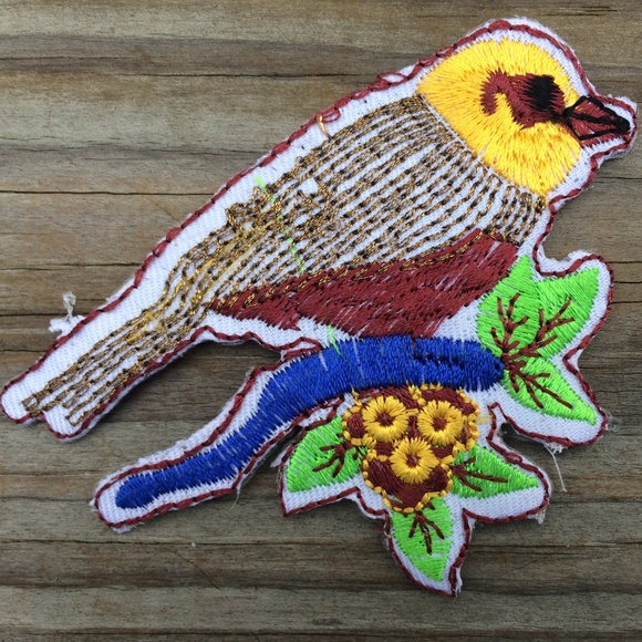 Bird Iron On Patch Embroidery Sticker For Craft - Picture 1 of 8